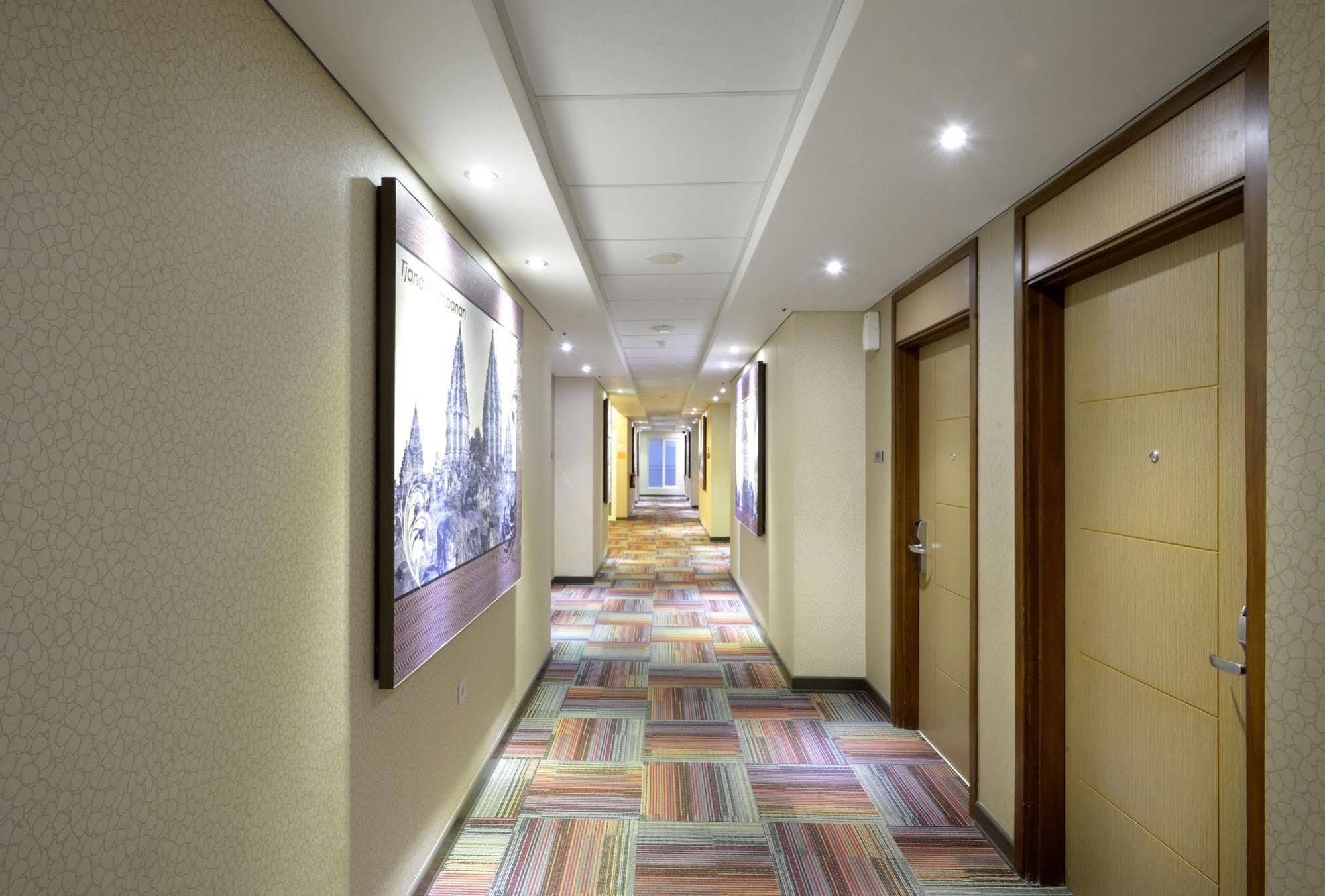 D'Kalpa Hotel Demangan Джокьякарта Экстерьер фото